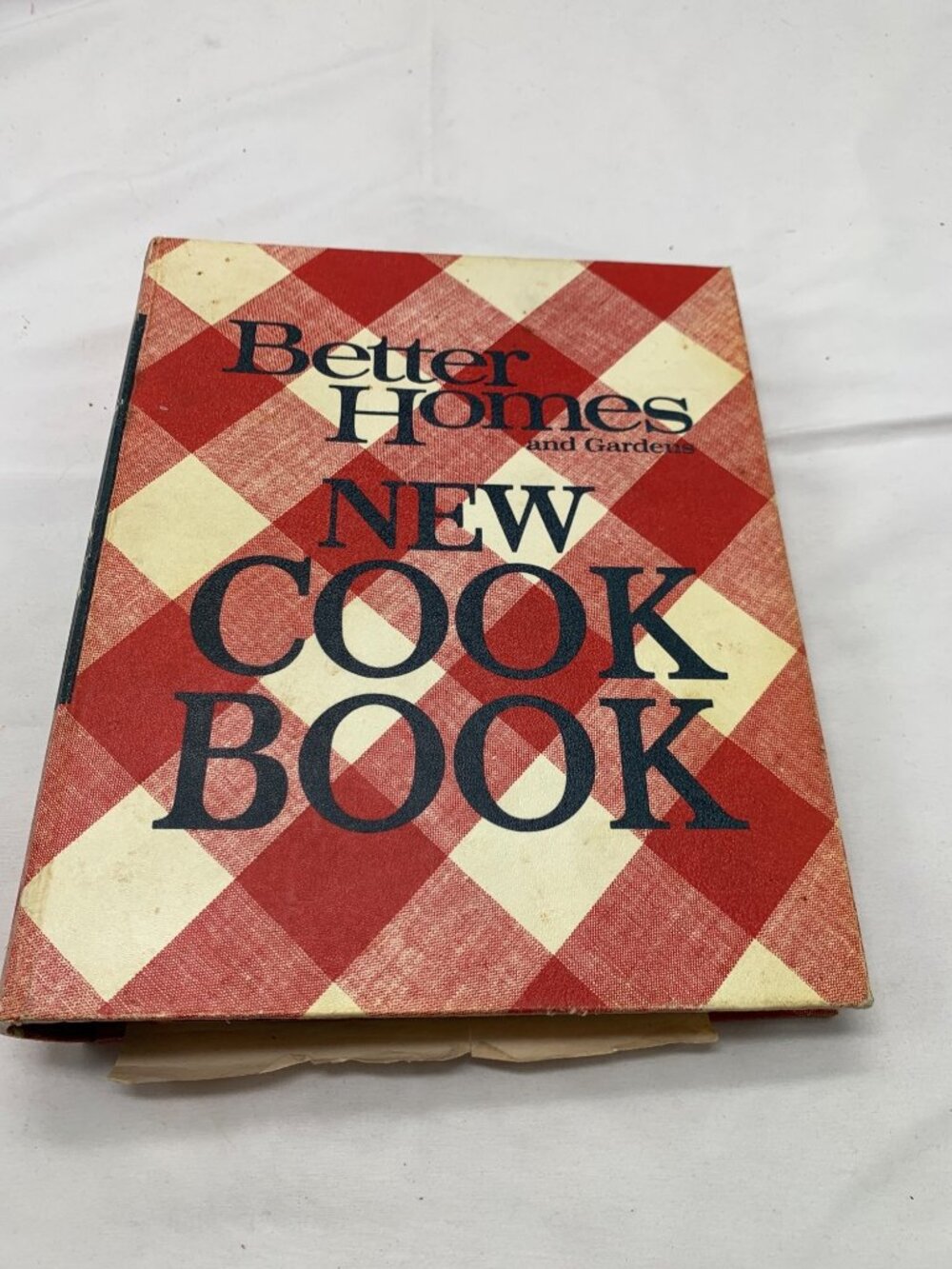 1968 Better Homes And Gardens New Cookbook Hardcover Ring-Bound Red Plaid